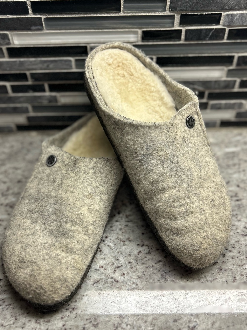 Birkenstock Zermat Cream Wool Felt Shearling-Lined clogs size 8 (39) narrow fit